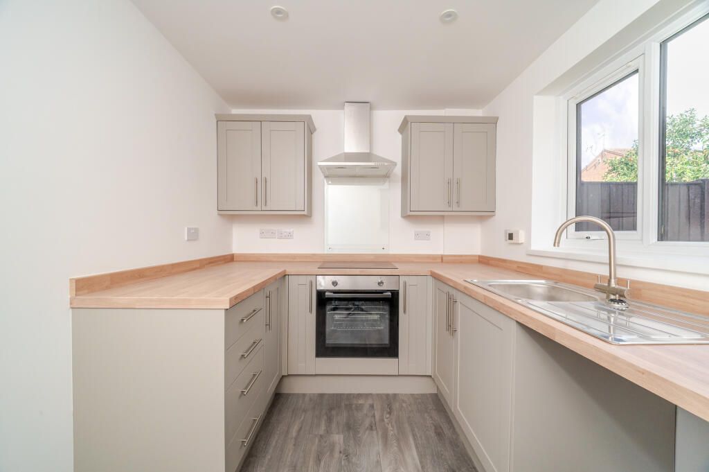 Property photo 3 of 15 5d0Efadc7Bffdf48Cabe30E96Bcc4655