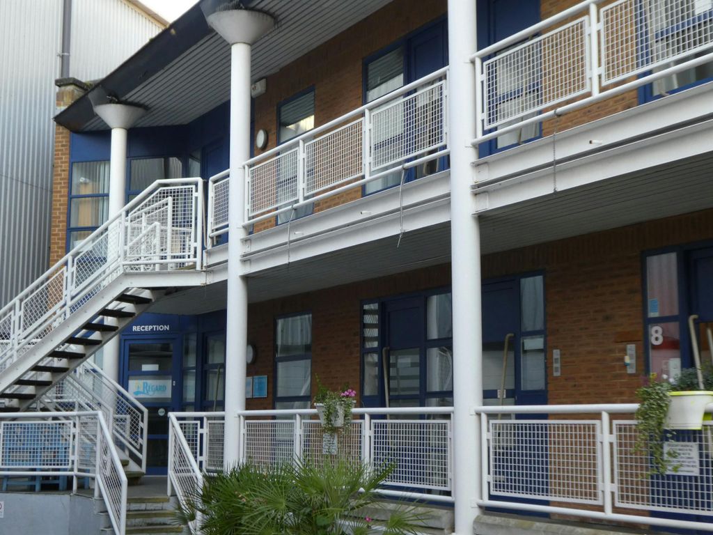 Property photo 1 of 3 London Road, Kingston Upon Thames Kt2