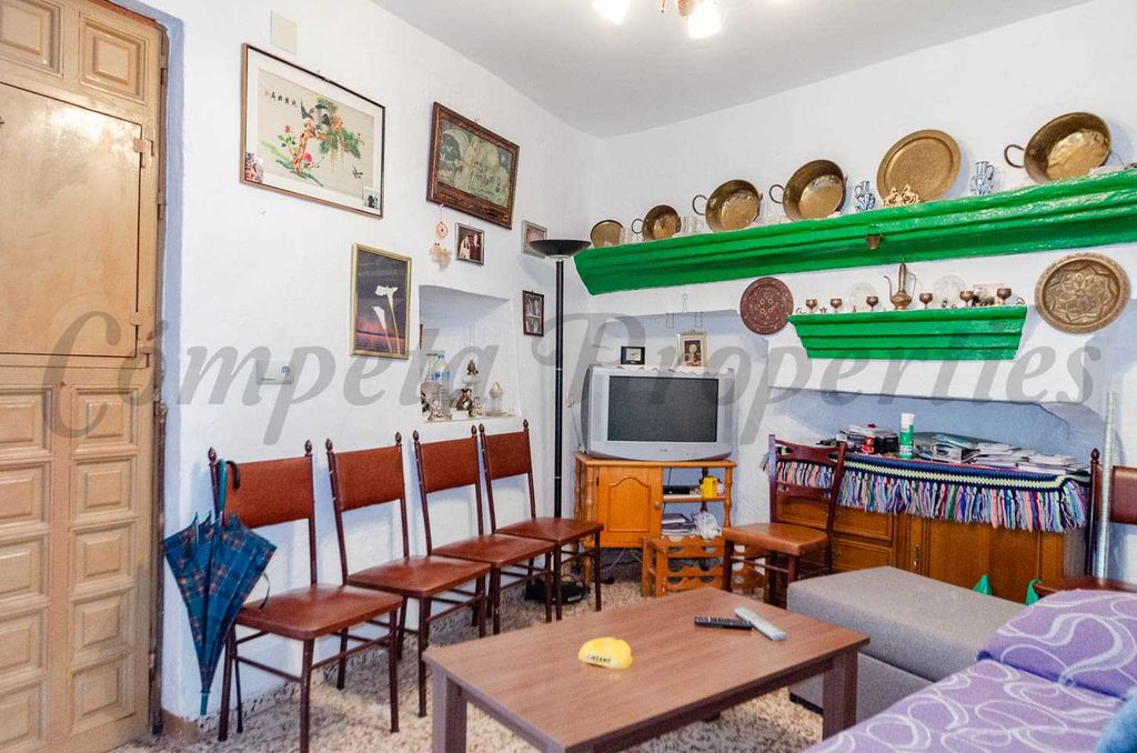 Property photo 3 of 10