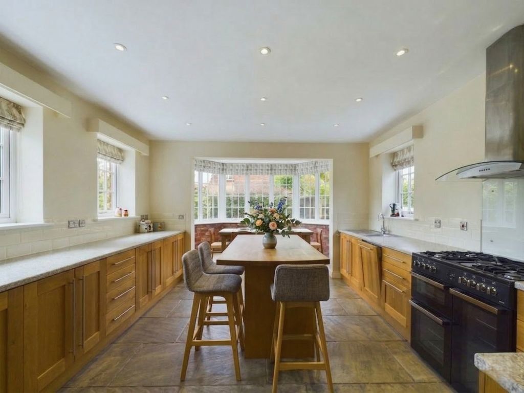 Property photo 3 of 21 5011232