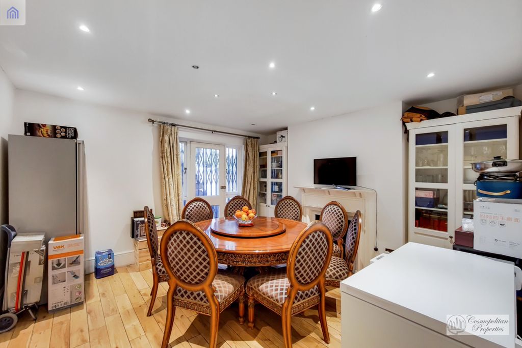 Property photo 3 of 14 Gallery