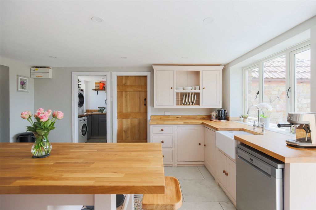 Property photo 1 of 32 Picture No. 36