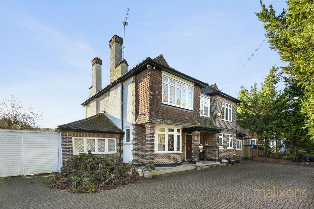 Property photo 2 of 10