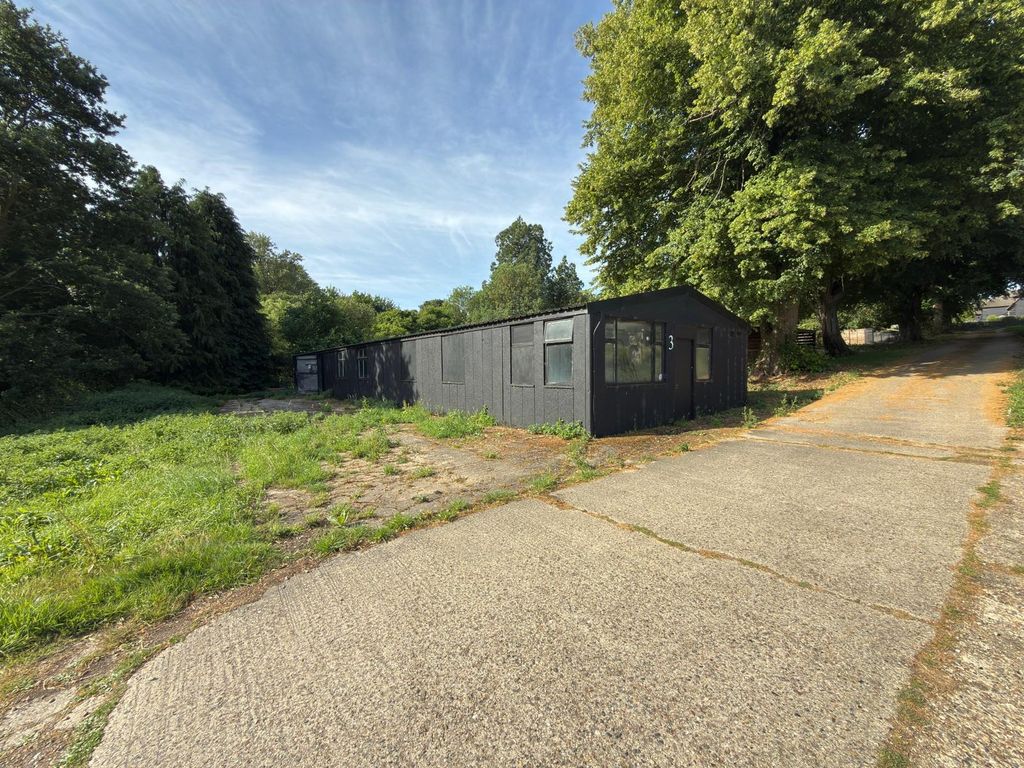 Property photo 2 of 7