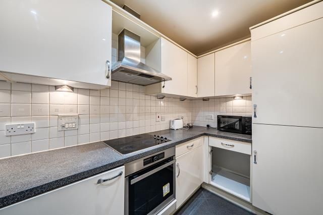 Property photo 2 of 19 Kitchen