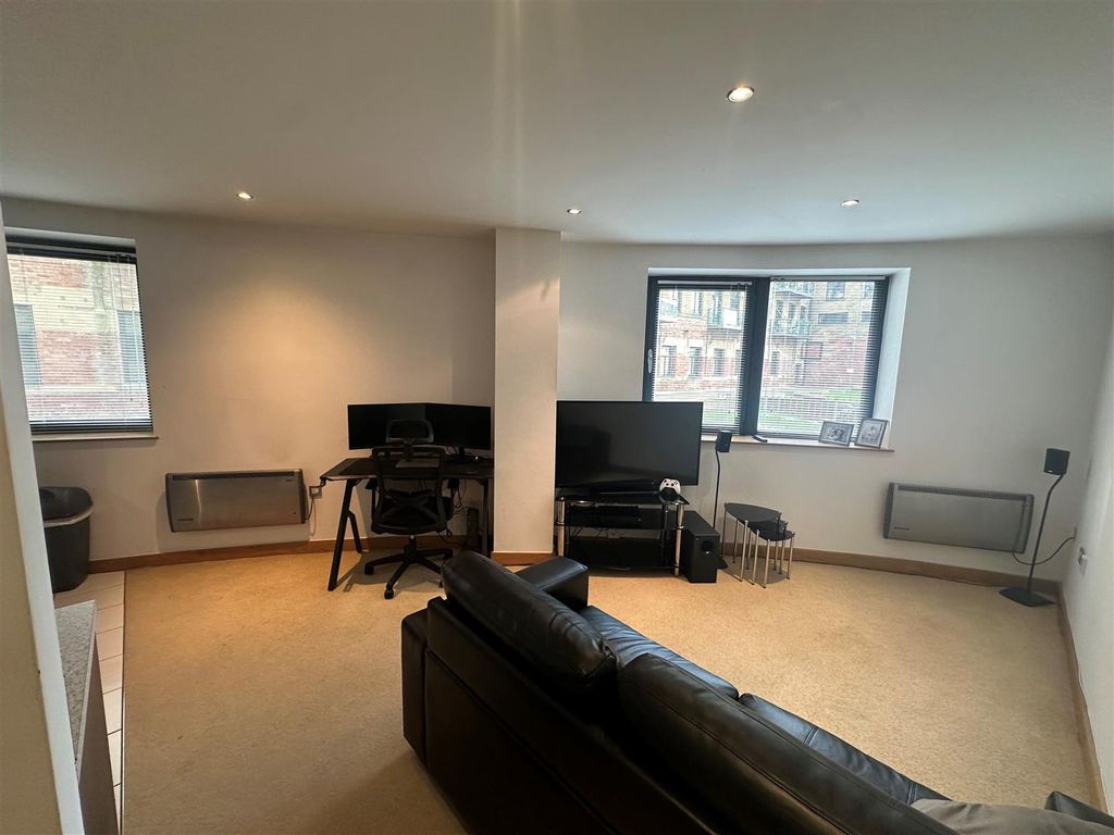 Property photo 2 of 6 Living Room.Jpg