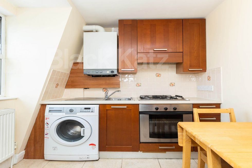 Property photo 1 of 5