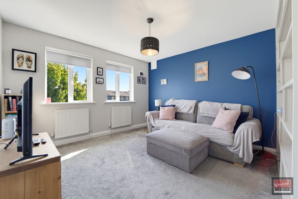Property photo 1 of 11 Dsc03624