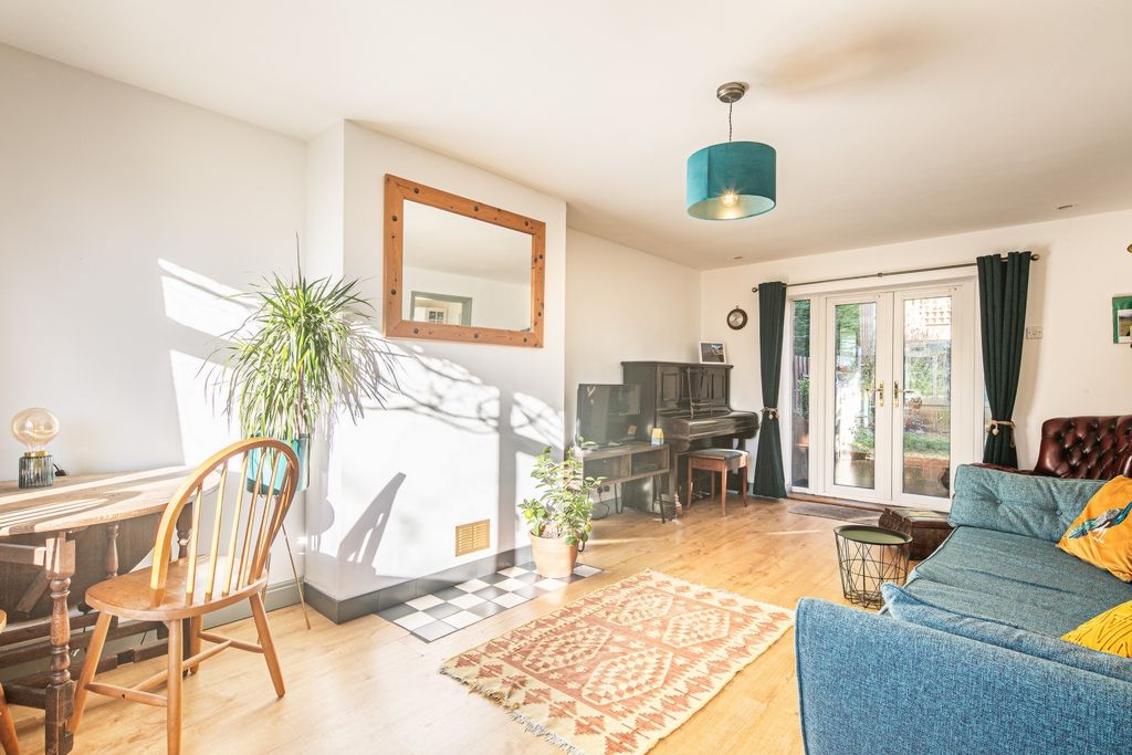 Property photo 3 of 15 Photo 8