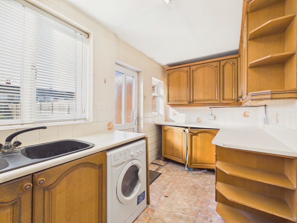Property photo 2 of 17 5523573
