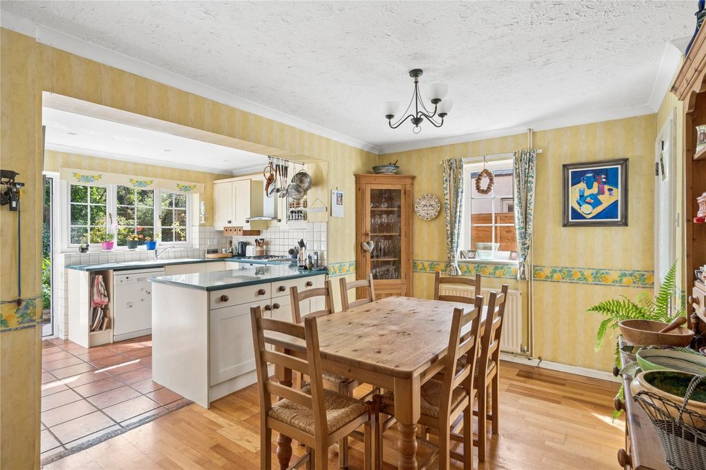 Property photo 3 of 18 Breakfast Room