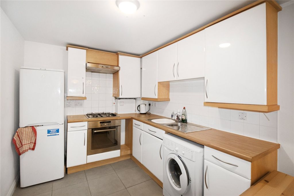 Property photo 3 of 11 Picture No. 01