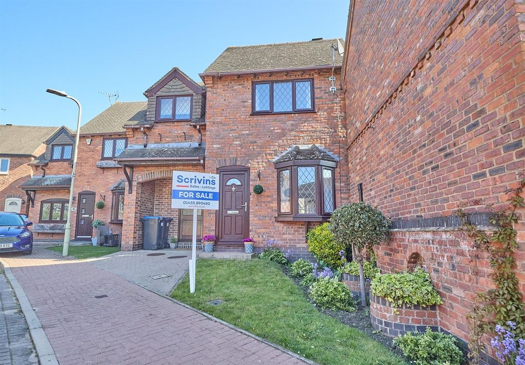 Property photo 1 of 14 Windsor Court.Jpg