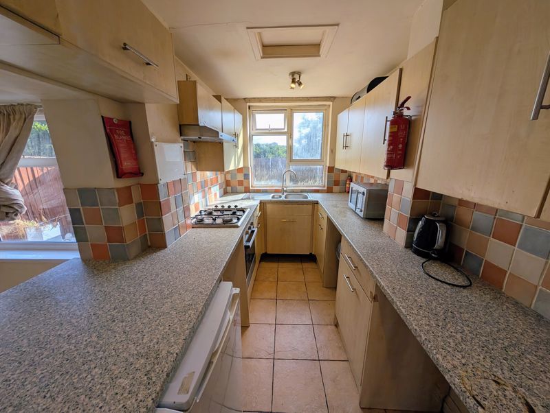 Property photo 3 of 14 Photo 9