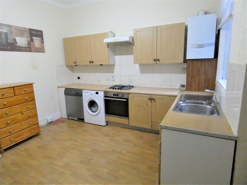 Property photo 2 of 27