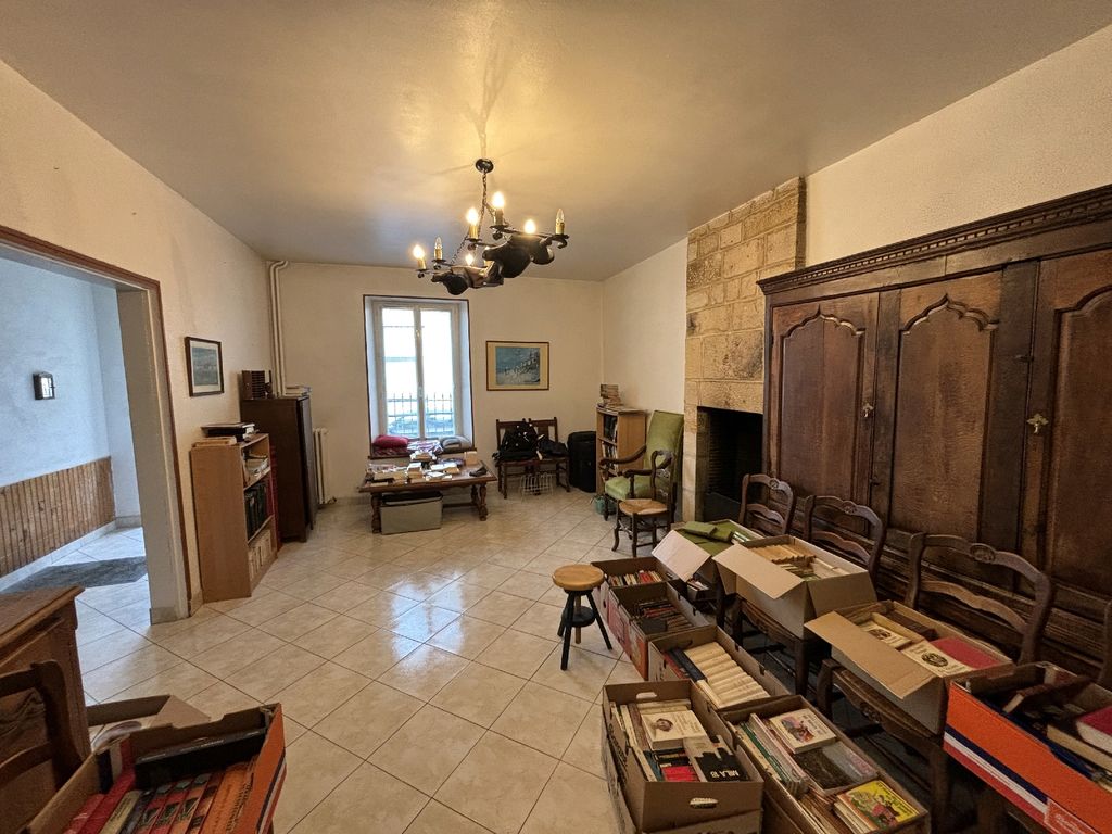 Property photo 3 of 9