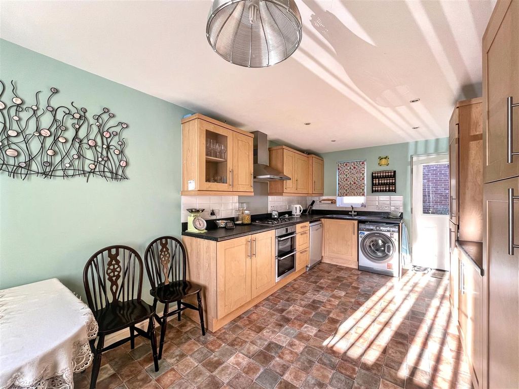 Property photo 3 of 12 Img_2963.Jpg