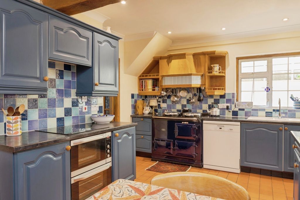 Property photo 2 of 20 Pbox-Img.Jpg