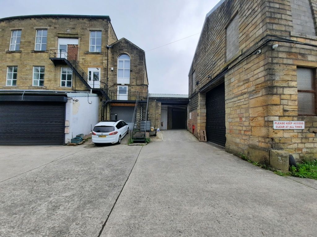 Property photo 2 of 6 Photo 1