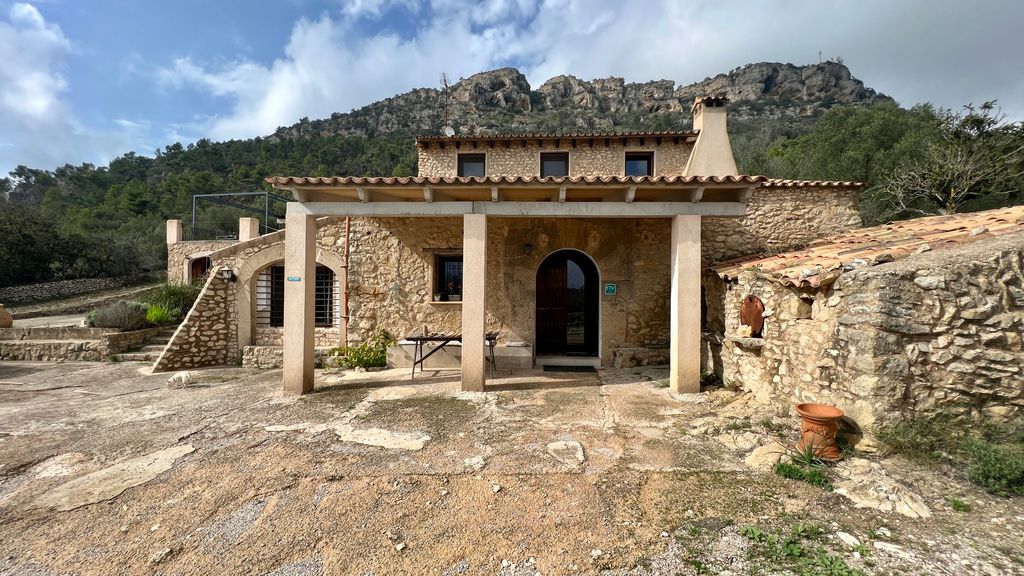 Property photo 2 of 24 02.Jpg