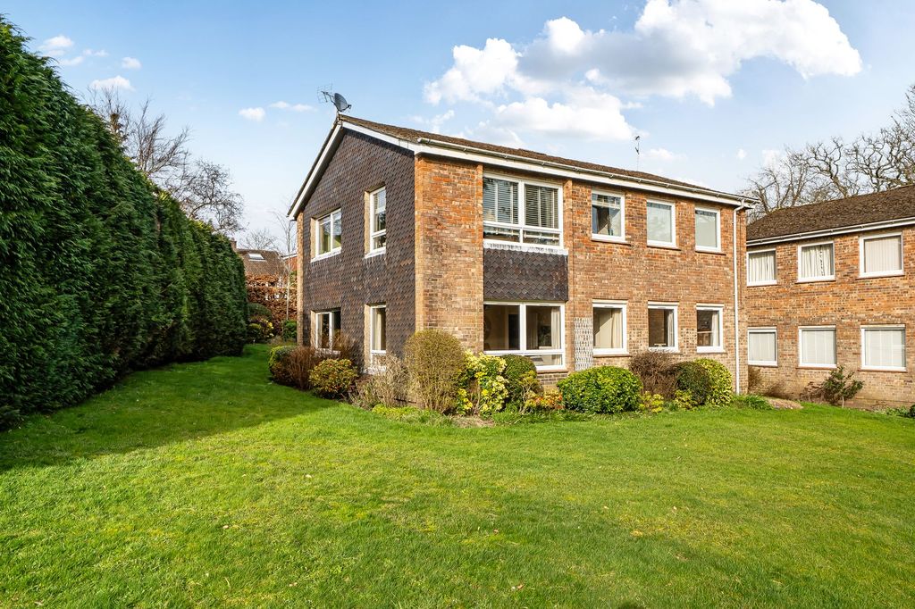 Property photo 1 of 11 External