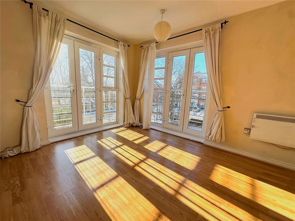 Property photo 2 of 14 Picture No. 19