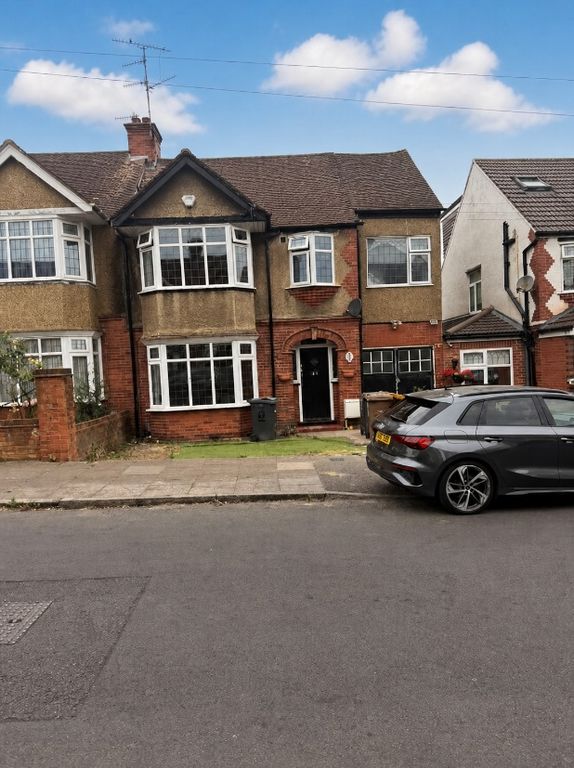 Property photo 2 of 10 1