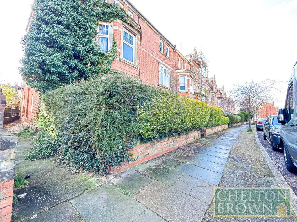 Property photo 1 of 21 Front External