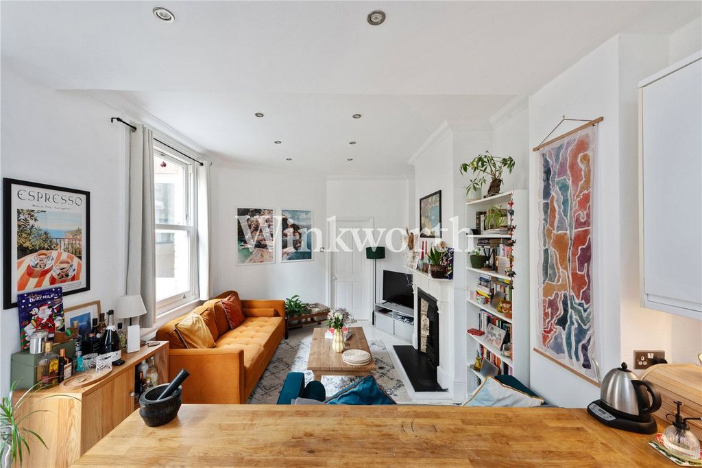 Property photo 2 of 15 Picture No. 35