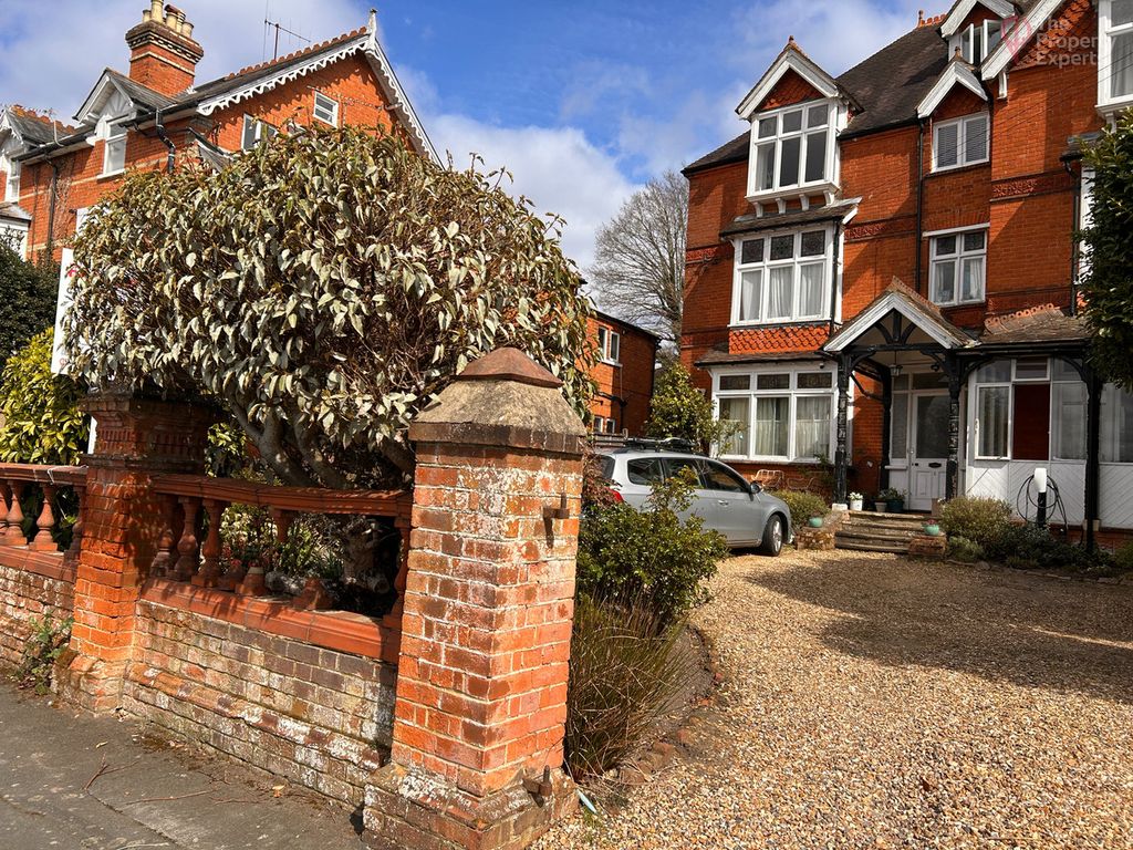 Property photo 2 of 19