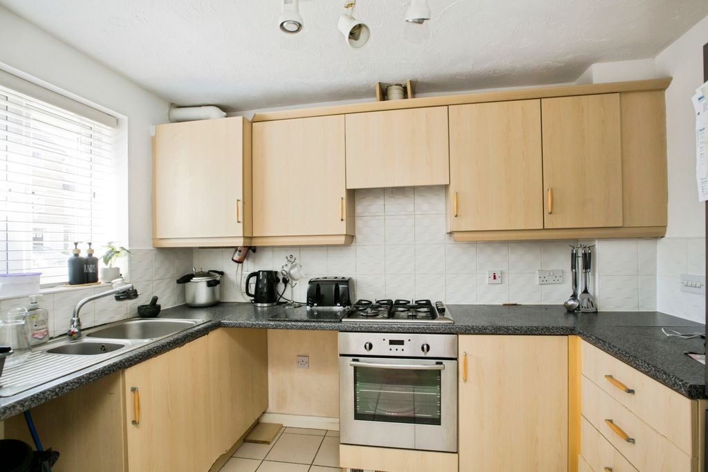 Property photo 3 of 20 Pbox-Img.Jpg