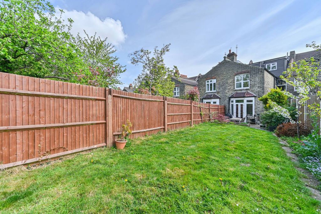 Property photo 3 of 17