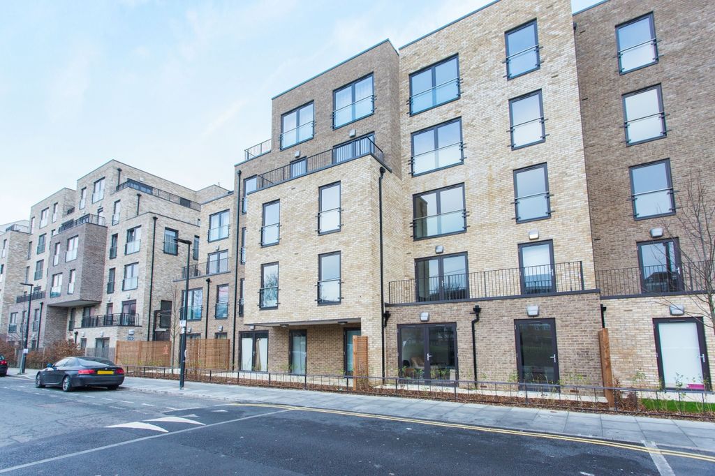 Property photo 1 of 7