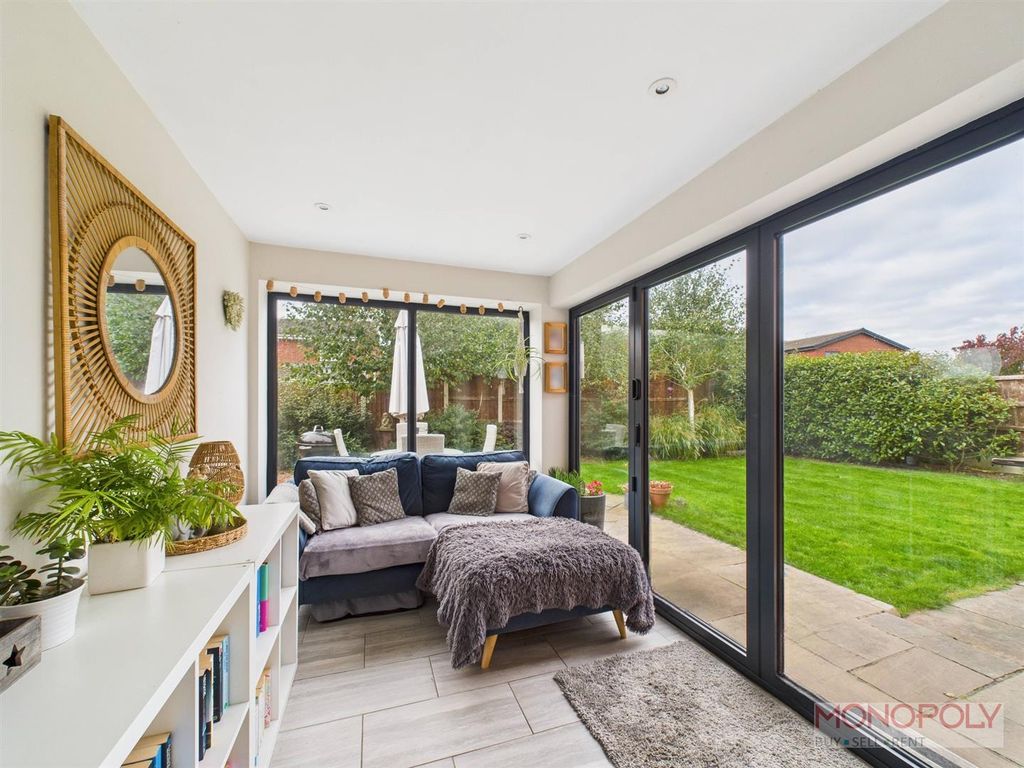 Property photo 3 of 23 Cam01943G0-Pr0542-Still006.Jpg