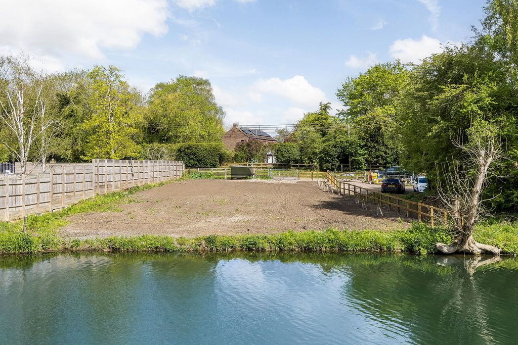 Land for saleRiverside Land, Preston Crowmarsh OX10
