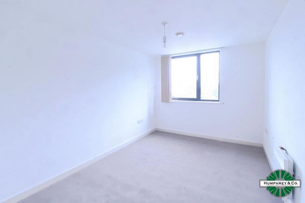 Property photo 3 of 9 Pbox-Img.Jpg