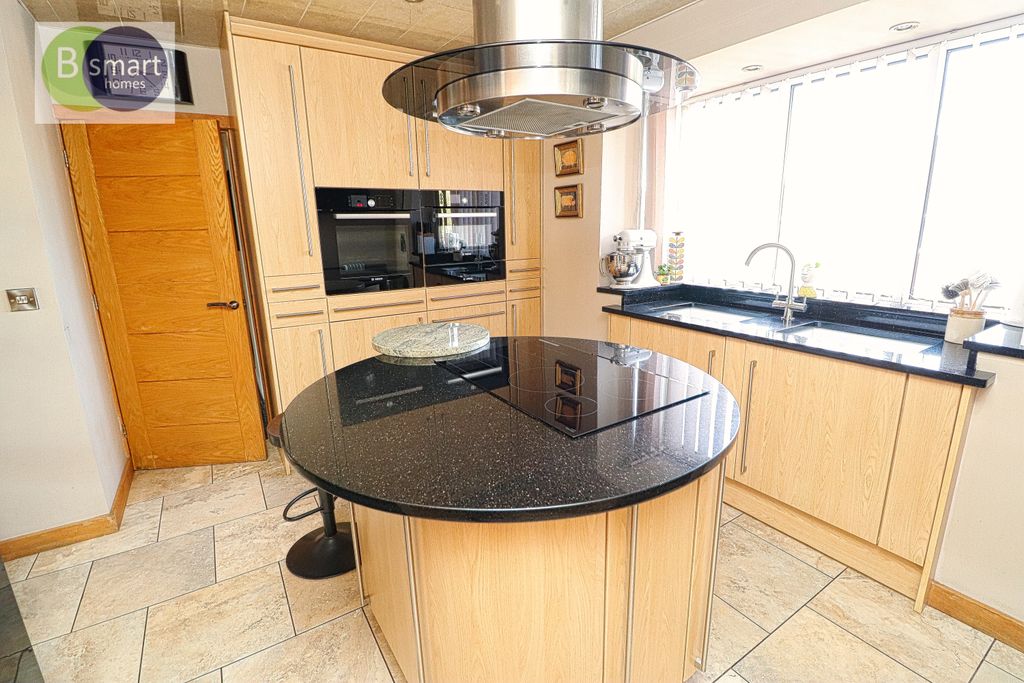 Property photo 3 of 21 Img_8278
