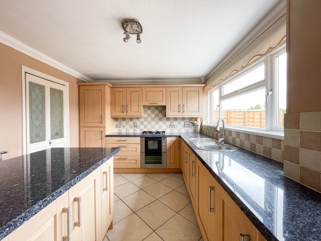 Property photo 3 of 16 4262723
