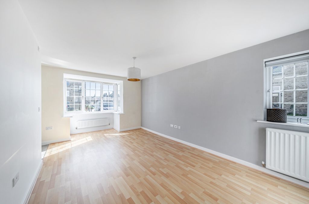 Property photo 3 of 10 1437059-5-69dcc55...