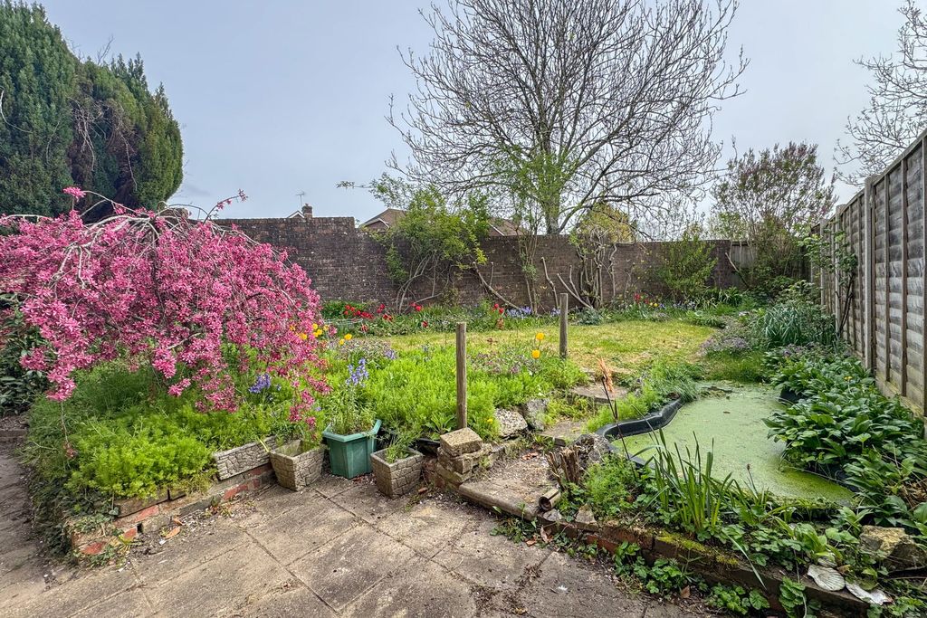 Property photo 3 of 18