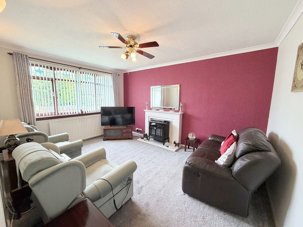 Property photo 3 of 26
