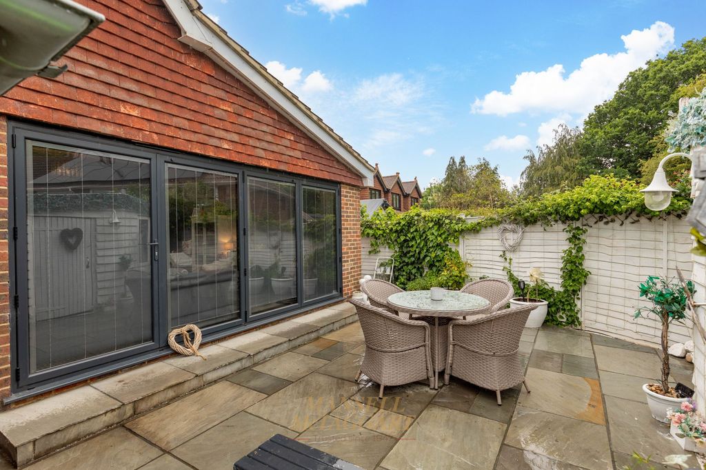 Property photo 3 of 35