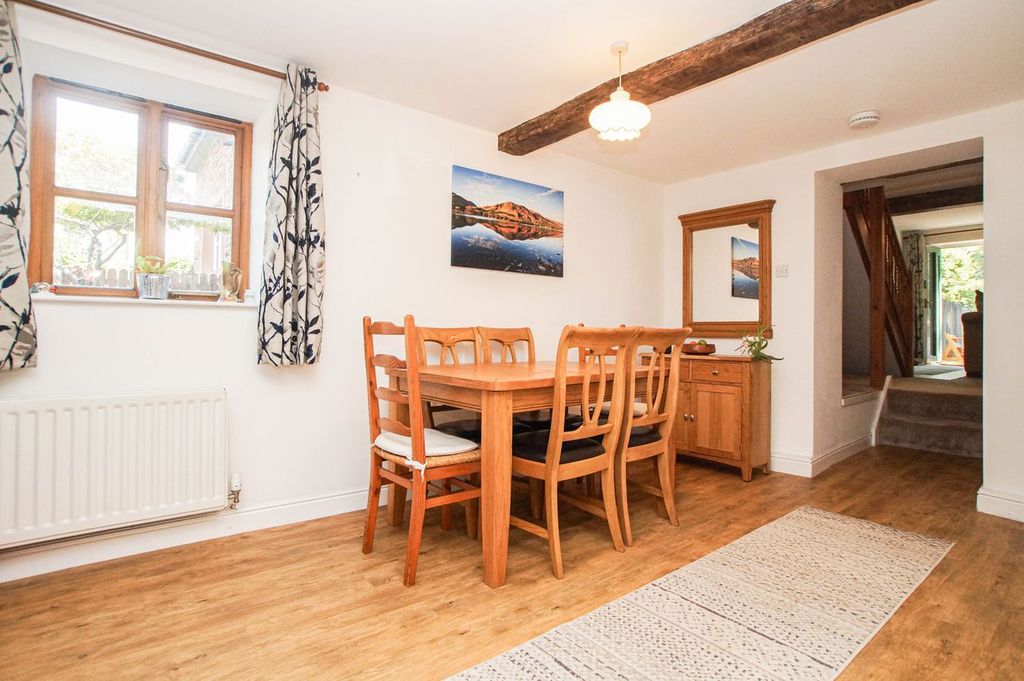 Property photo 3 of 18 Dining Kitchen