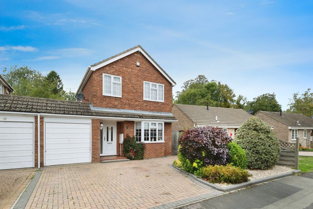 Property photo 1 of 17