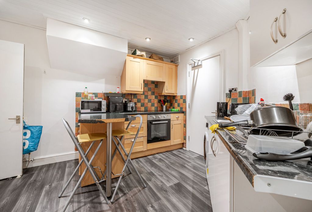 Property photo 1 of 11 1369307-6-6908c64...