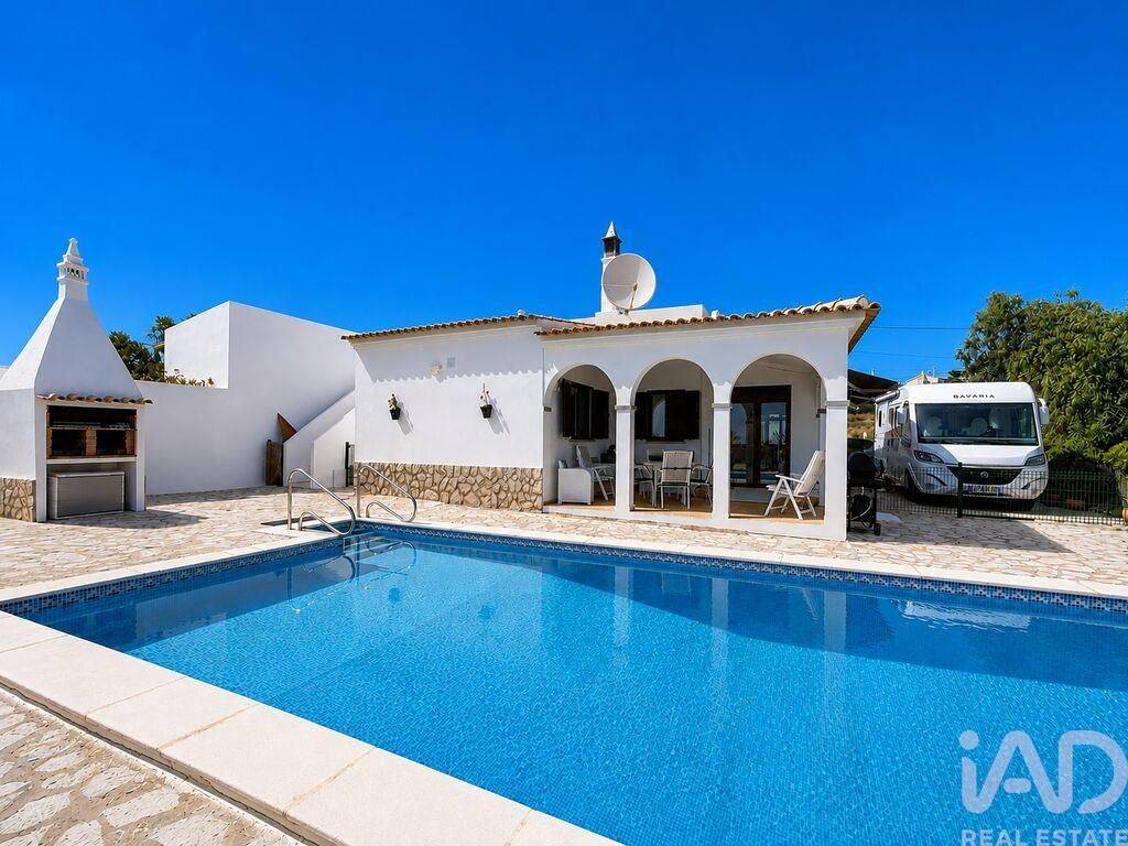 Property photo 1 of 40