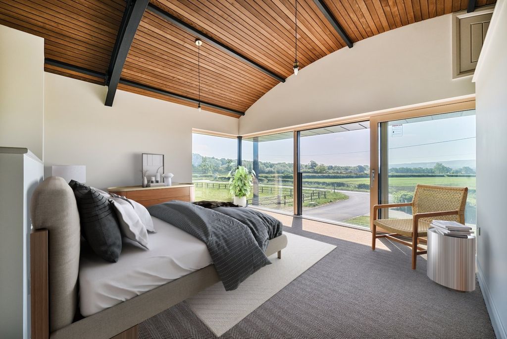 Property photo 3 of 15 Principal Bedroom