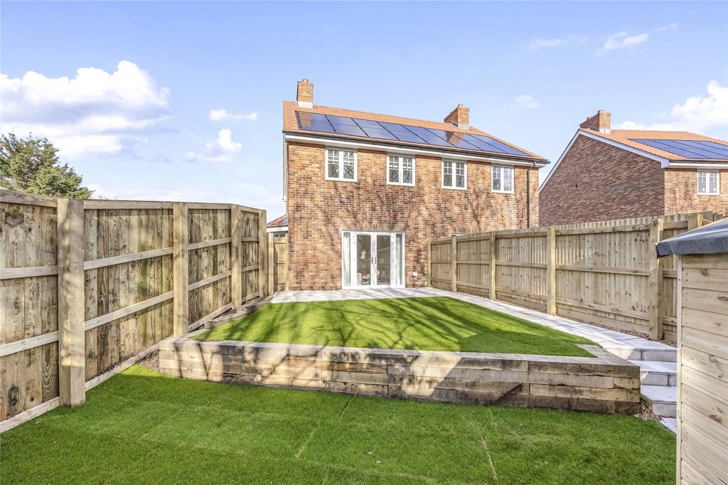 Property photo 2 of 11 Plot 20 Garden