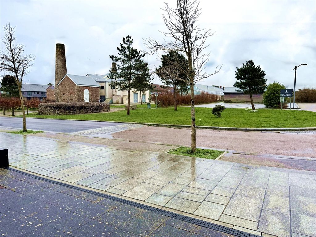 Property photo 2 of 10 View To Front