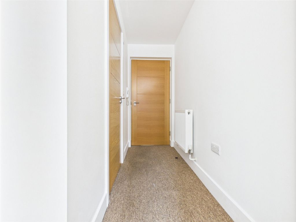 Property photo 3 of 11 Picture No. 35